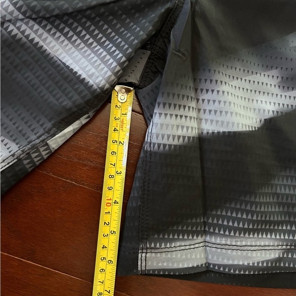 NWT Speedo Men's Tech Volley UPF50+
Swim Shorts trunks Size XL Grey Black - Picture 3 of 9